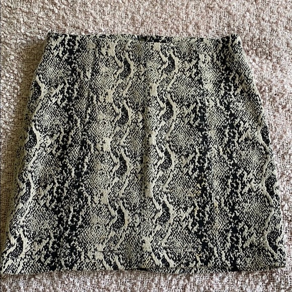Free People Dresses & Skirts - Free People Snakeskin Skirt
